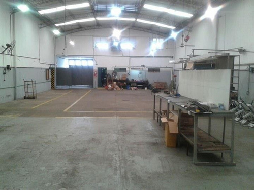 Imagen 10 de 12 de Amplio Galpon En Venta Con Oficinas
