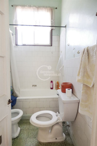 2 Pisos, 7 Dorm. Con Gran Patio En Valparaíso