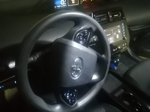 Toyota Prius 1.8 Base Cvt