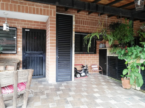 Imagen 6 de 27 de Town House, Conjunto Residencial Villas Del Este, Guatire, Estado Miranda. Mm