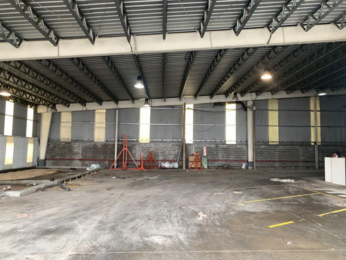 Alquiler De Depósito De 2000 M2 , San Andrés