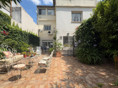 Venta Casa 7 Ambientes Con Patio, Cochera Y Playroom En Almagro