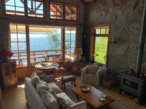 Casa En Venta De 12 Dorm. En Panguipulli