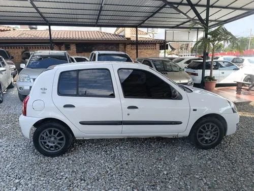 Renault Clio Ii Campus 2015 Mt 1200cc