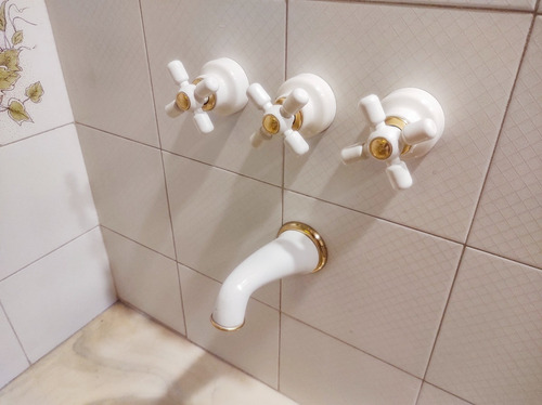 Hidromasaje + Grifería Ducha Fv Gran Gala Blanco Oro