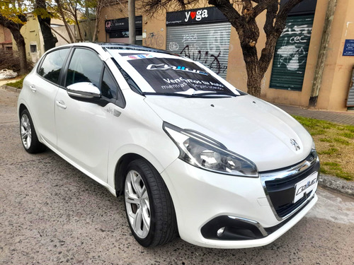 Peugeot 208 1.6 Urban Tech