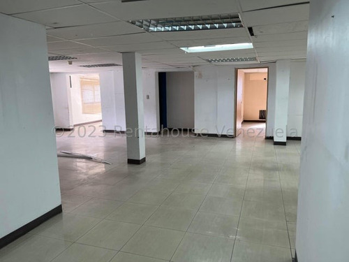 Imagen 7 de 15 de Edificio En Venta Las Mercedes Caracas. Zonificación V6 - Ct. Código 23-21066 Mr.
