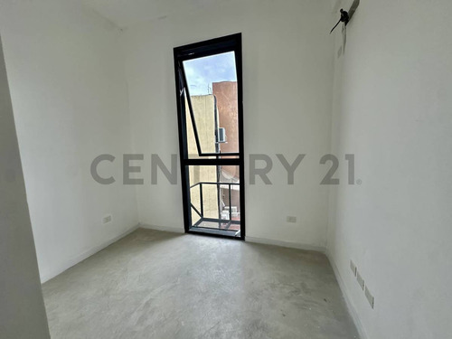 Venta Departamento 2 Ambientes Posibilidad De 3 A Estrenar En Nuñez