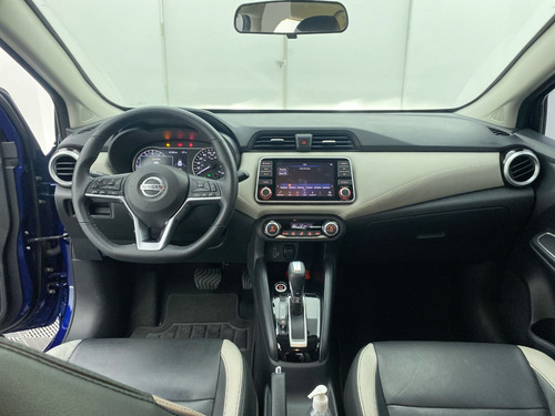 Imagen 21 de 25 de Nissan Versa Exclusive At 1.6