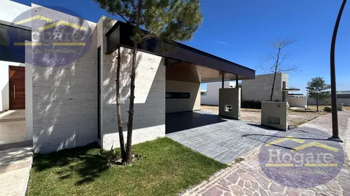 Casa En Venta Dentro De Cluster En La Campiña Residencial León Gto