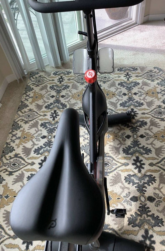Imagen 3 de 4 de Pelotón De Bicicleta De Ejercicio Indoor Peloton