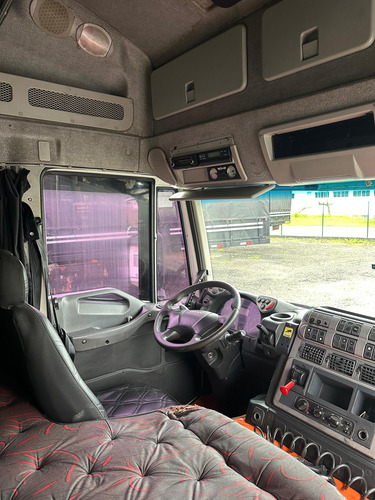 Iveco Stralis 440 6x2 2014 - Tvg Caminhões