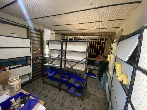 Imagen 11 de 13 de En Venta Galpon Con Amplio Terreno, Palo Negro