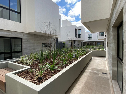 Venta Casa Housing - Nuevo Poeta Lugones - 2 Dorm