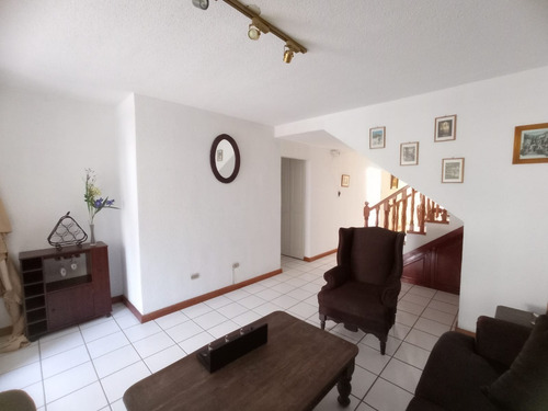 Imagen 5 de 27 de Vendo Preciosa Casa En Excelente Estado, 4 Dormitorios, Muy Cerca De San Lucas
