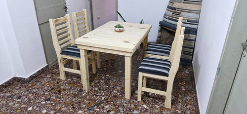 Mesa Comedor 1,20 Metro X 80cm + 4 Sillas Tapizadas Sin Pintar Sin Pintar