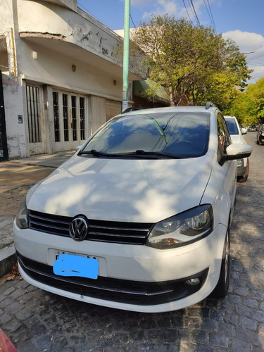 Volkswagen Suran 1.6 Highline 101cv 11c 2012