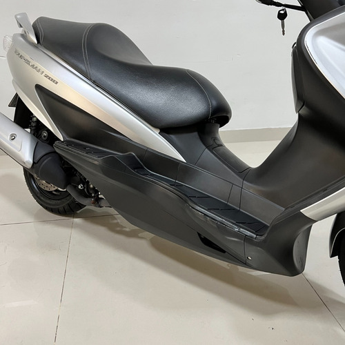Imagen 13 de 17 de Suzuki Burgman 200 Abs 2019 Scooter 200 Usado