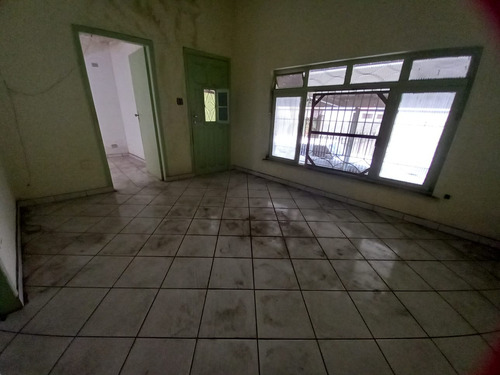 Casa Com 120 De Área Construída
