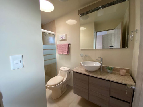 Casa Residencial En Chalco, 3 Recamaras Y 3 Baños .