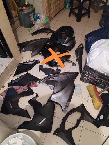 Moto Pulsar Rs 200 Por Partes