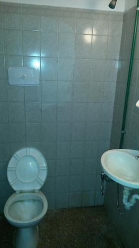 Imagen 7 de 12 de Galpon Con Local En Los Hornos