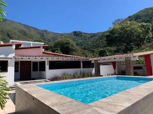 Exclusiva Casa Remodelada Con Piscina, Sauna, Area De Jardin, Estacionamiento 12 Vehiculos Casilla Vigilancia A Estrenar Concepto Moderno Exclusiva Zona Privada Palmarito Estef 24-15119