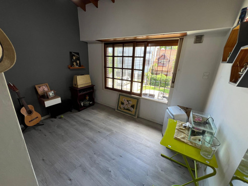Casa 6 Amb. C/quincho, Parrilla, Pileta - B. Vista