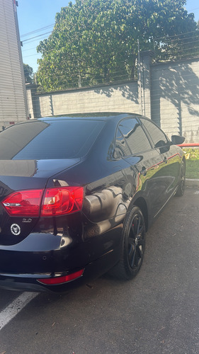 Volkswagen Jetta 2.0 Comfortline Flex 4p Automática