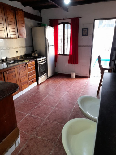 Casa Centrica Para 6 Con Pileta. Parrilla. Wifi
