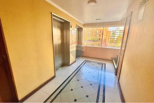 Venta Oficina En Edif. Panorámico