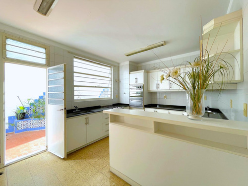 Casa 6 Ambientes En C. Melo 1101 Esquina Gaspar Campos - Vicente Lopez