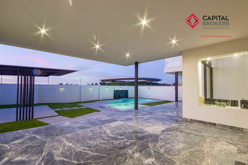 Mansión De Súper Lujo En Venta En Ayamonte Zapopan Zona Bajío Guadalajara