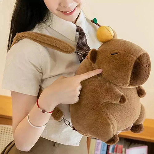 I Lindo Muñeco De Peluche Carpincho Naranja En La Parte