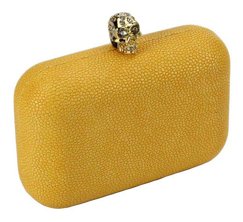 Bolsa Em Metal E Couro De Arraia Amarelo C/ Fecho De Caveira Cor da correia de ombro Dourado