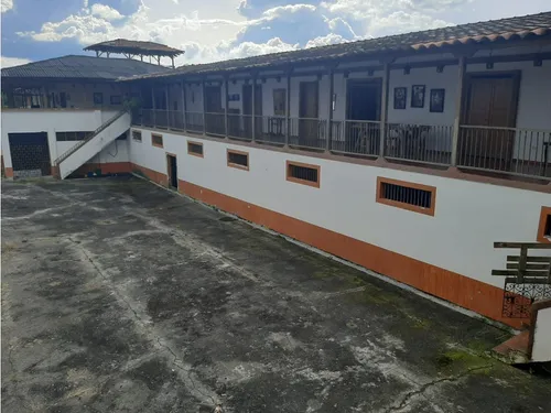 Se Vende Finca De 56 Cuadras Entre Montenegro-quimbaya