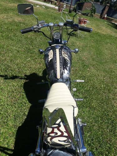 Suzuki Intruder 700