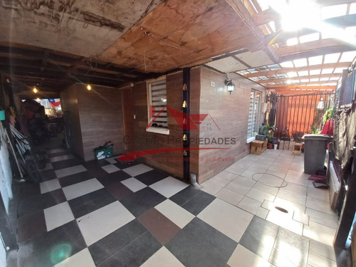 Hermosa Casa De Dos Pisos, 4 Dormitorios 2 Baños, Paine