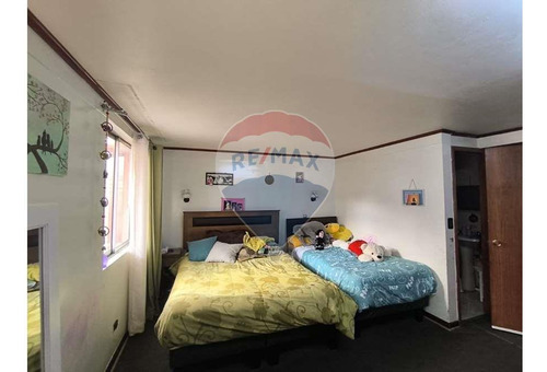 Venta De Amplia Y Cómoda Casa En Maipú
