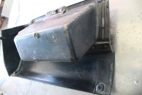 Base Guantera Tsuru 2004 16 Val 6810865y00m F3811 (Usado)