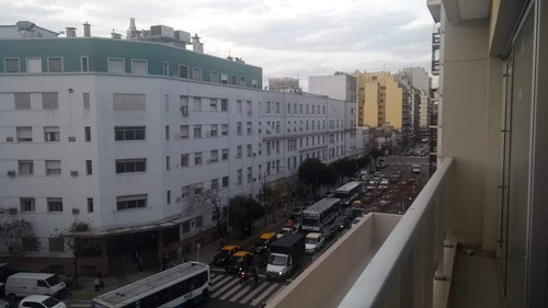 Av Angel Gallardo 900 - Caballito