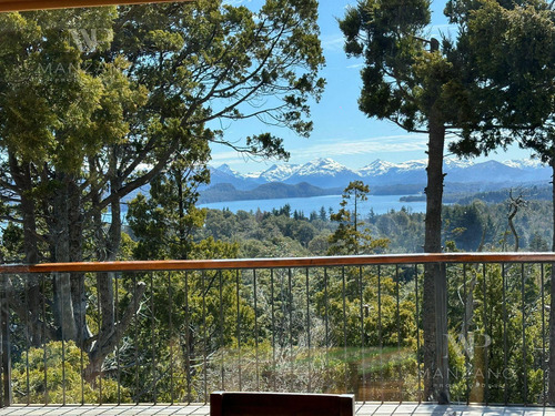 Venta Casa 3 Ambientes Vista Franca Al Lago - Barrio Calfuco - Villa La Angostura.-