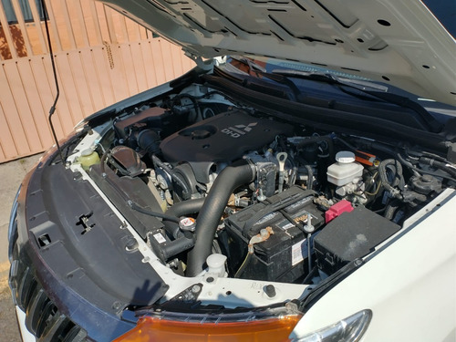 Imagen 4 de 8 de L200 Mitsubishi