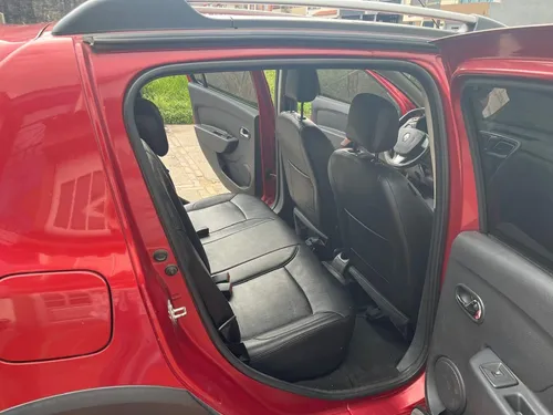 Renault Sandero Stepway 1.6 Night & Day
