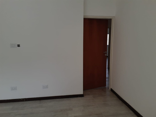 Imagen 18 de 30 de Casa Quinta 4 Amb En Venta Barrio 9 De Abril