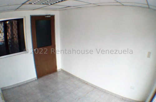 Jg Cod Flex 23-2807 Se Alquila Estupendo Y Espacioso Loca A Nivel De Calle En Boleita Norte Negociable