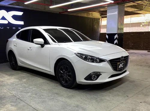 Mazda 3 2,0 TOURING, CUERO, MECANICO