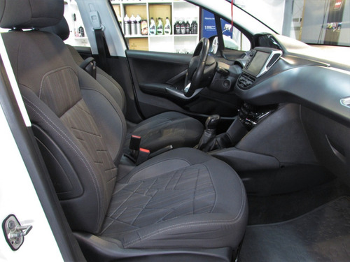 Peugeot 208 Feline Pack Cuir
