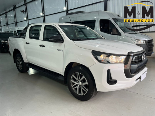 Toyota Hilux 2.8 D-4D TURBO DIESEL CD POWER PACK 4X4 MANUAL