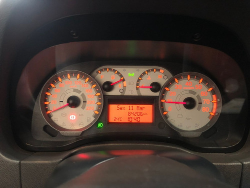 Imagem 6 de 9 de Strada Aventure 1.8 Flex Locker Cabine Dupla Manual